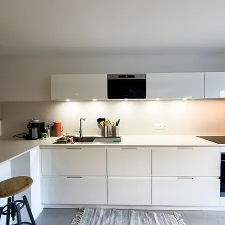 Apartment With Garden And Proximity To Activities *