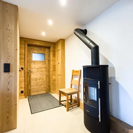 Apartment With Garden And Proximity To Activities